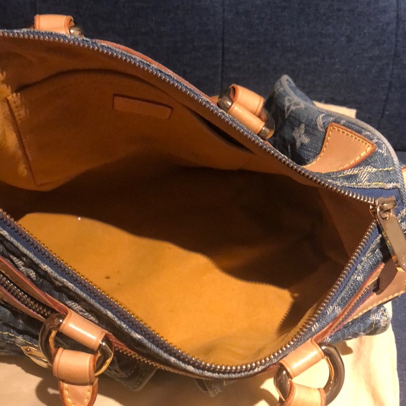 Authentic LOUIS VUITTON Speedy Blue Monogram bag - Picture 6 of 8